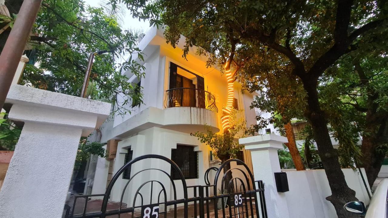 Rostel Backpackers Hostel *