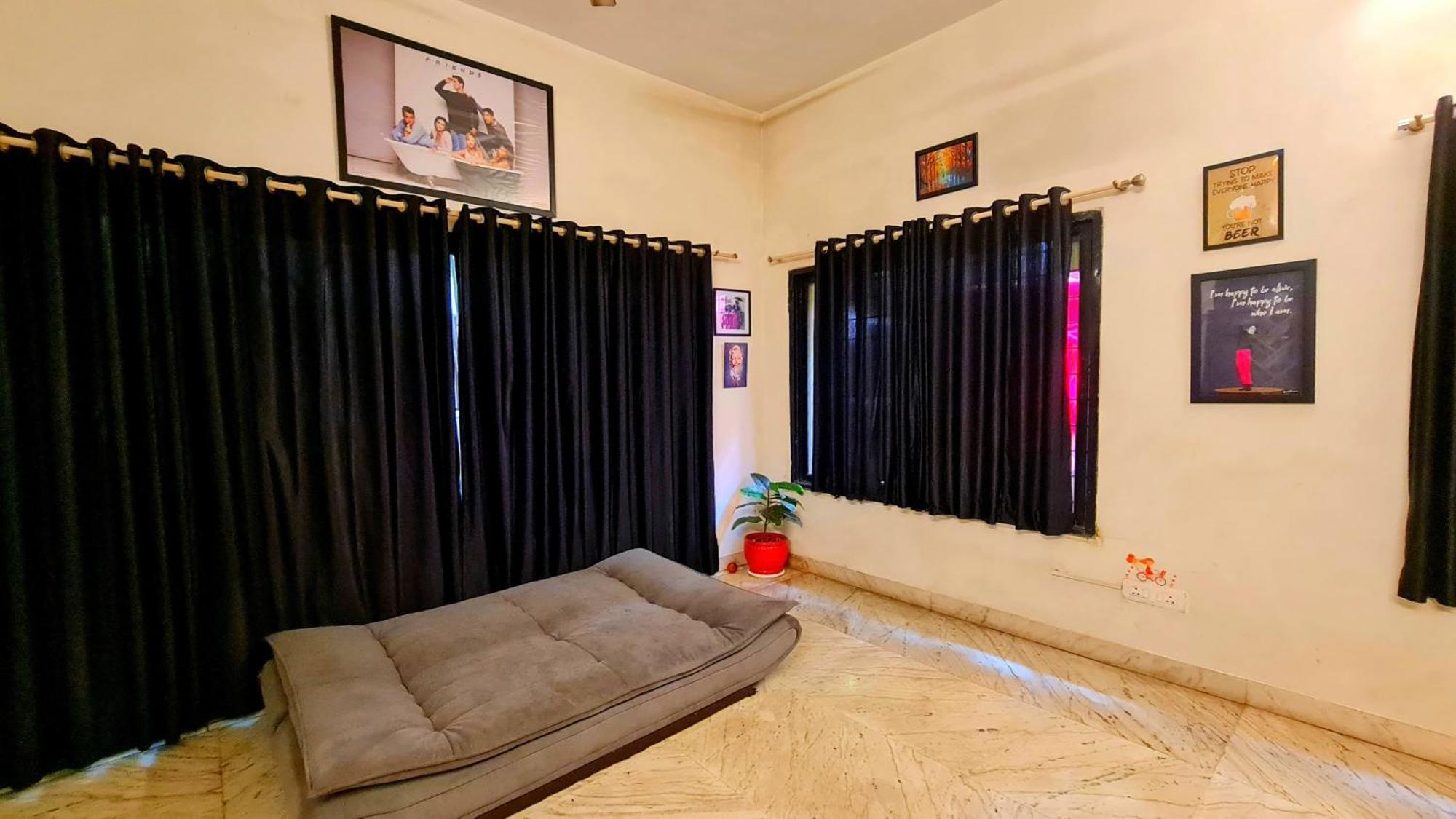 Rostel Backpackers Hostel Pune