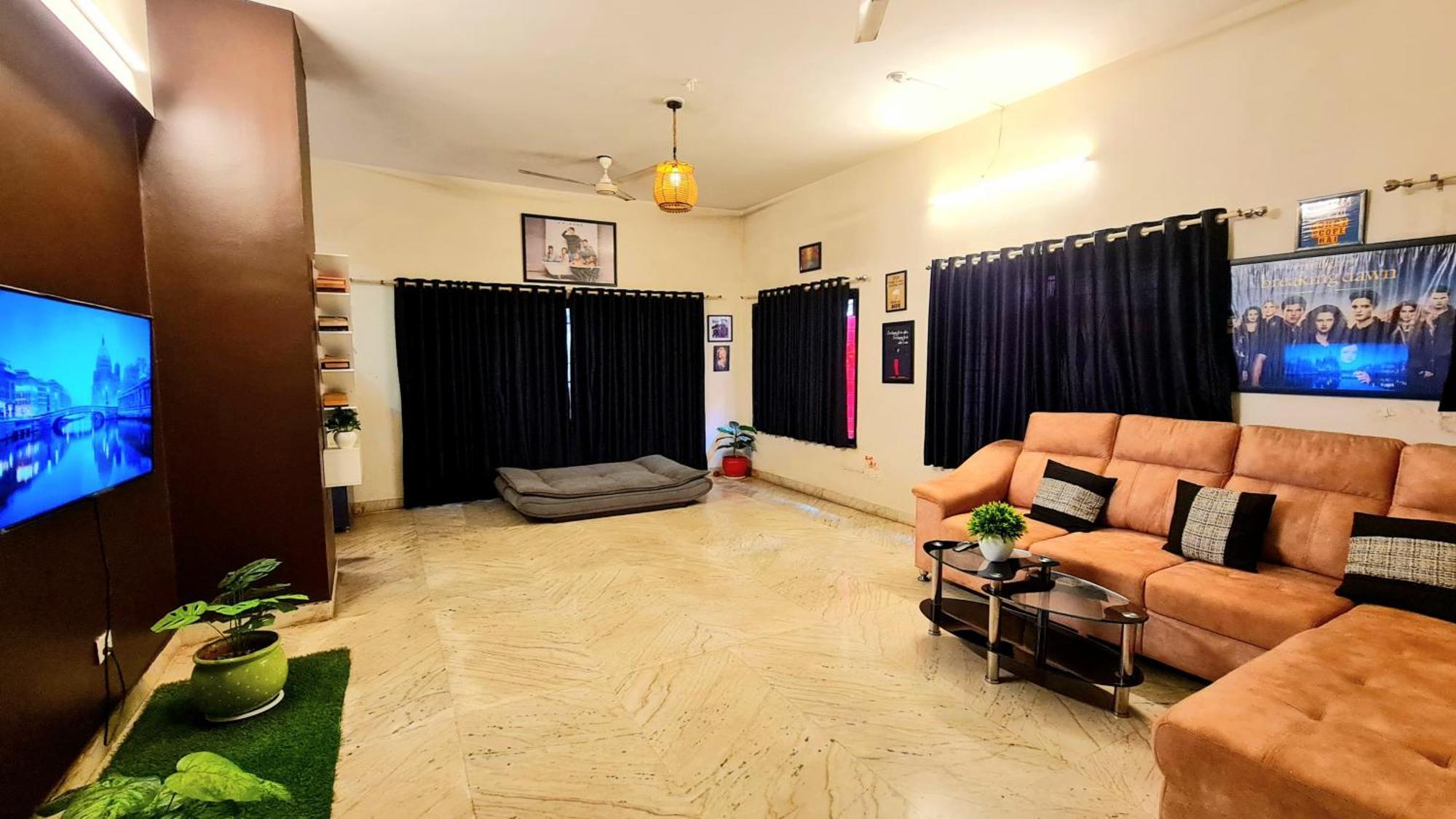 Hostel Rostel Backpackers *