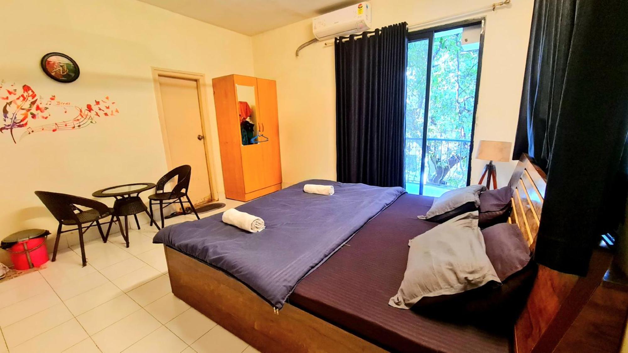 Hostel Rostel Backpackers *